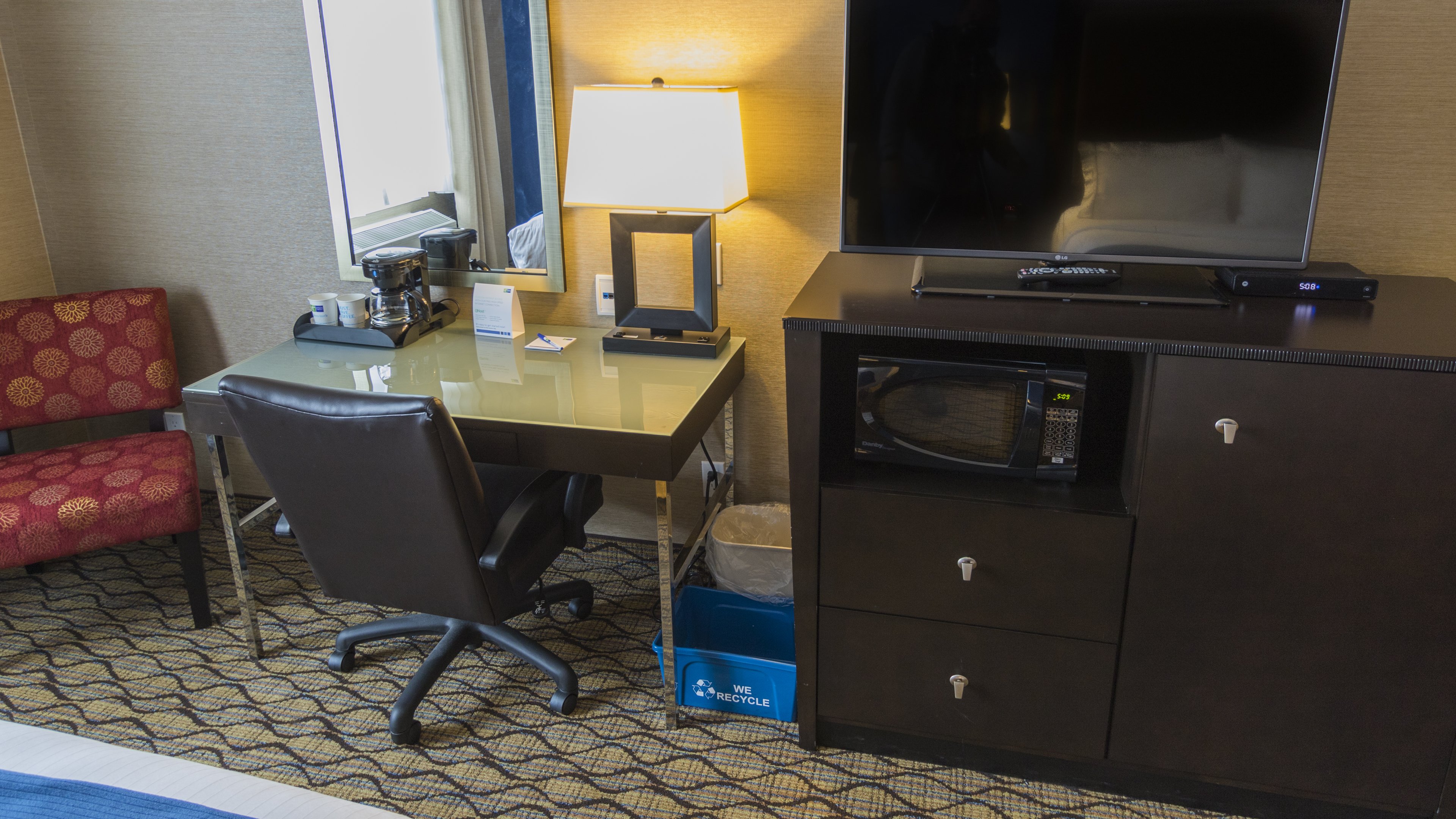 Holiday Inn Express And Suites Thunder Bay 30/31