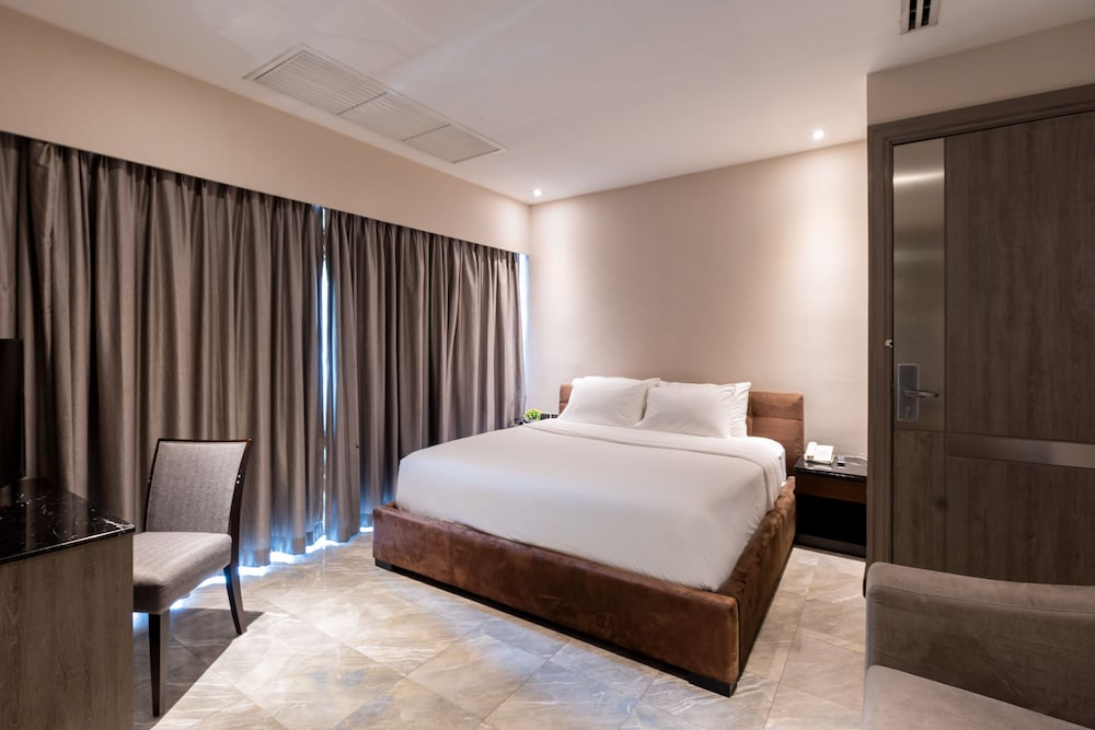 Sukhothai Hotel and Residence Ratchada 36/61