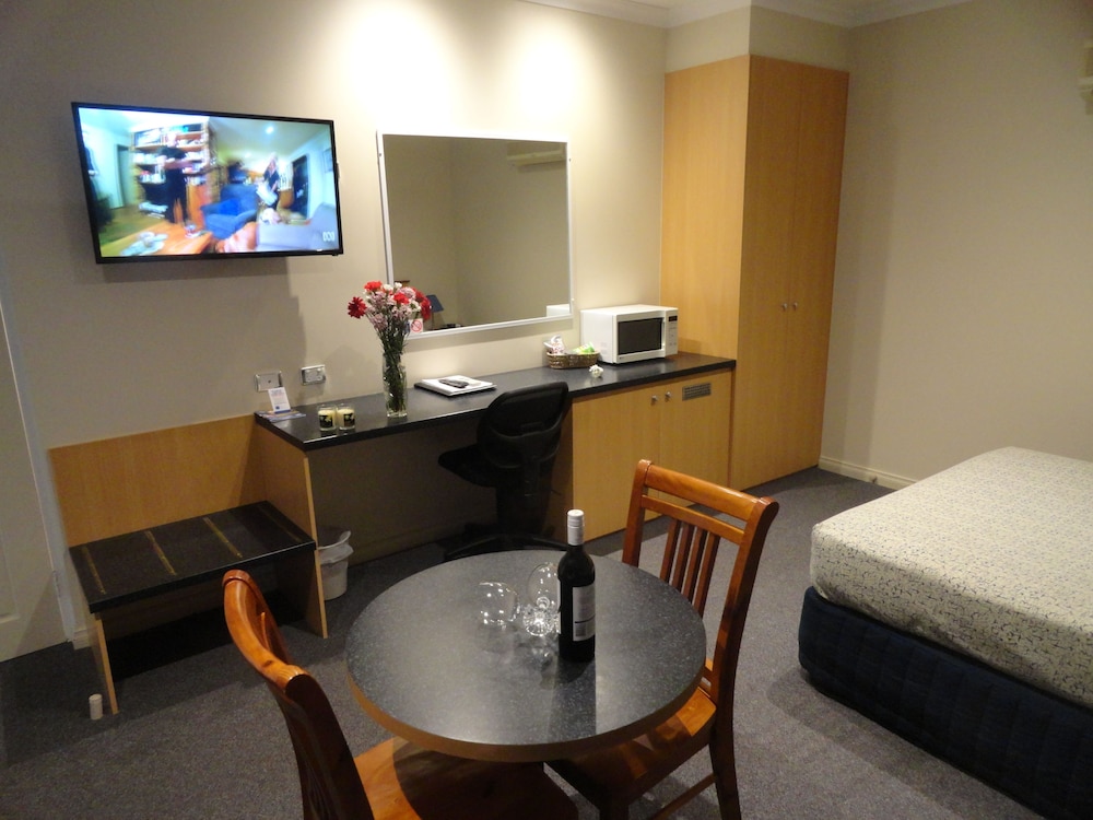Victoria Lodge Motor Inn And Apartments 46/51