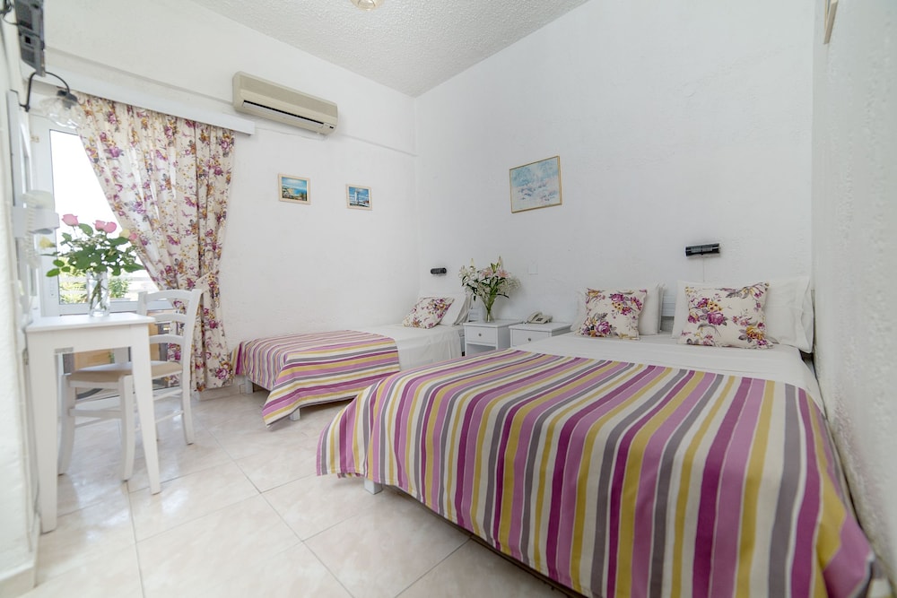 Roxani Hotel 3/32