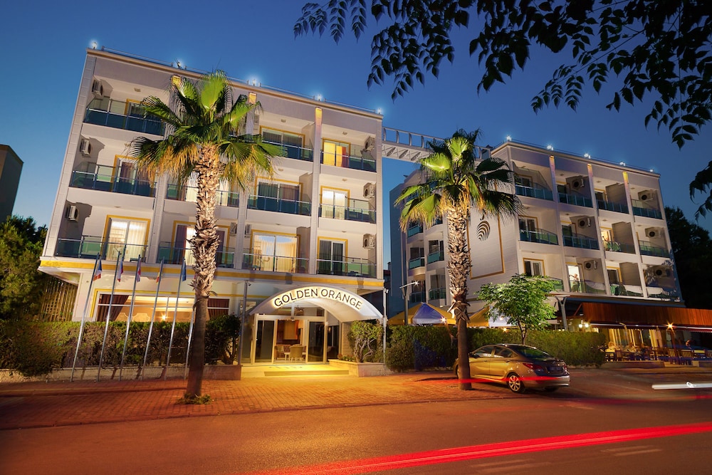 Golden Orange Hotel 3/38
