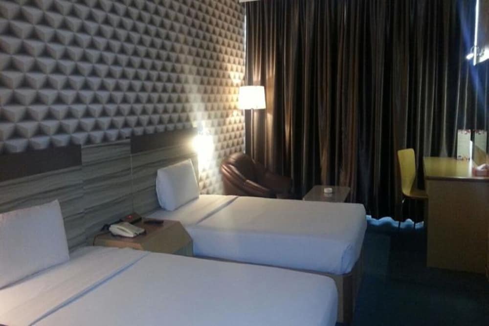 NEW YORK HOTEL 14/66