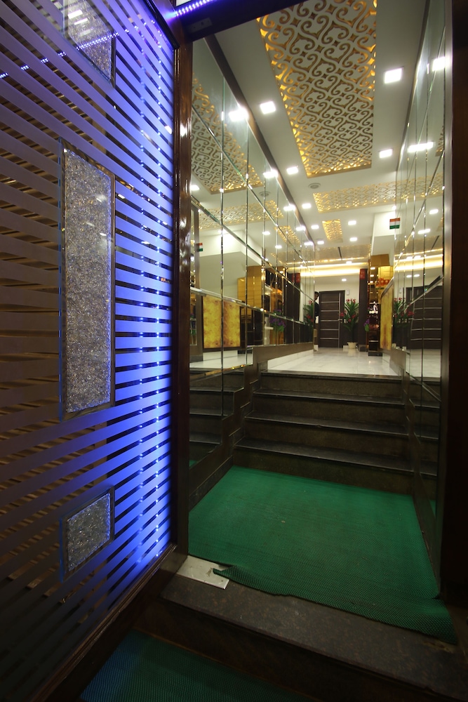 Hotel Hill Palace 16/27