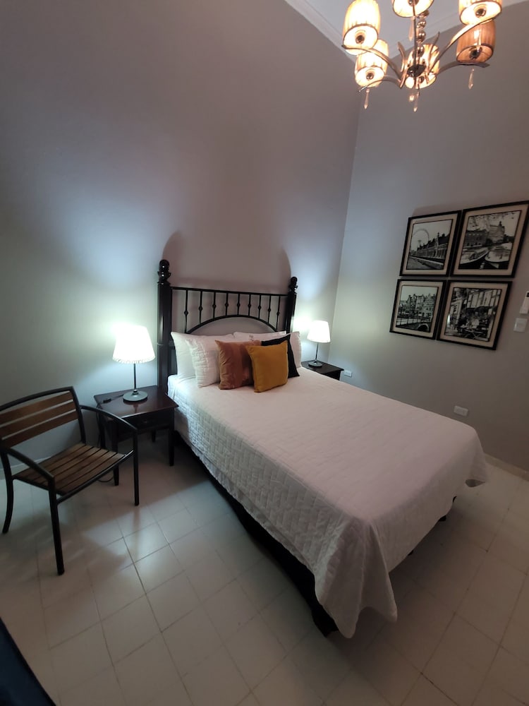 Hotel Class Colonial 13/50