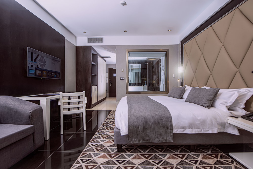 Krystal Palace Douala 6/39