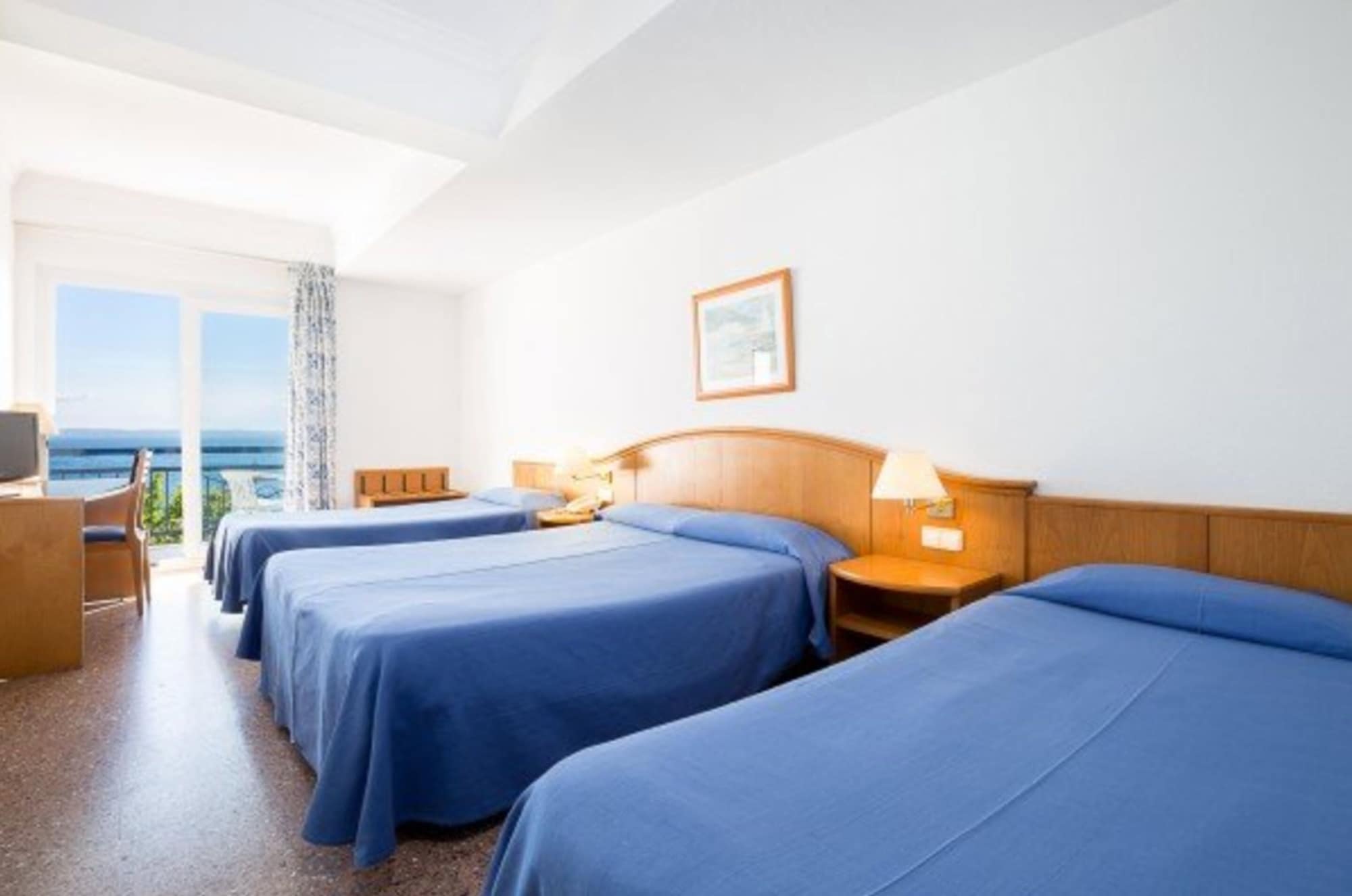 ROOM, QUADRUPLE, SEA VIEW