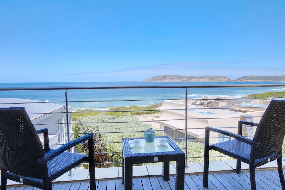Periwinkle Guest Lodge 33/41