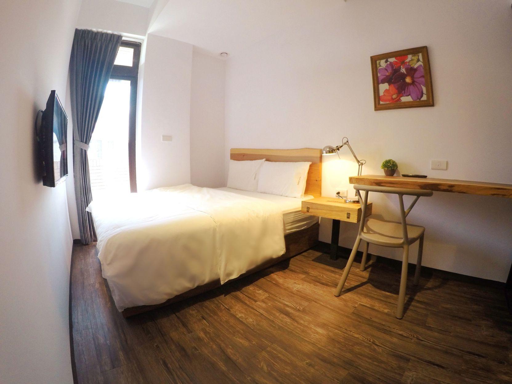 Standard, Double Bed, No Window, Private Bathroom