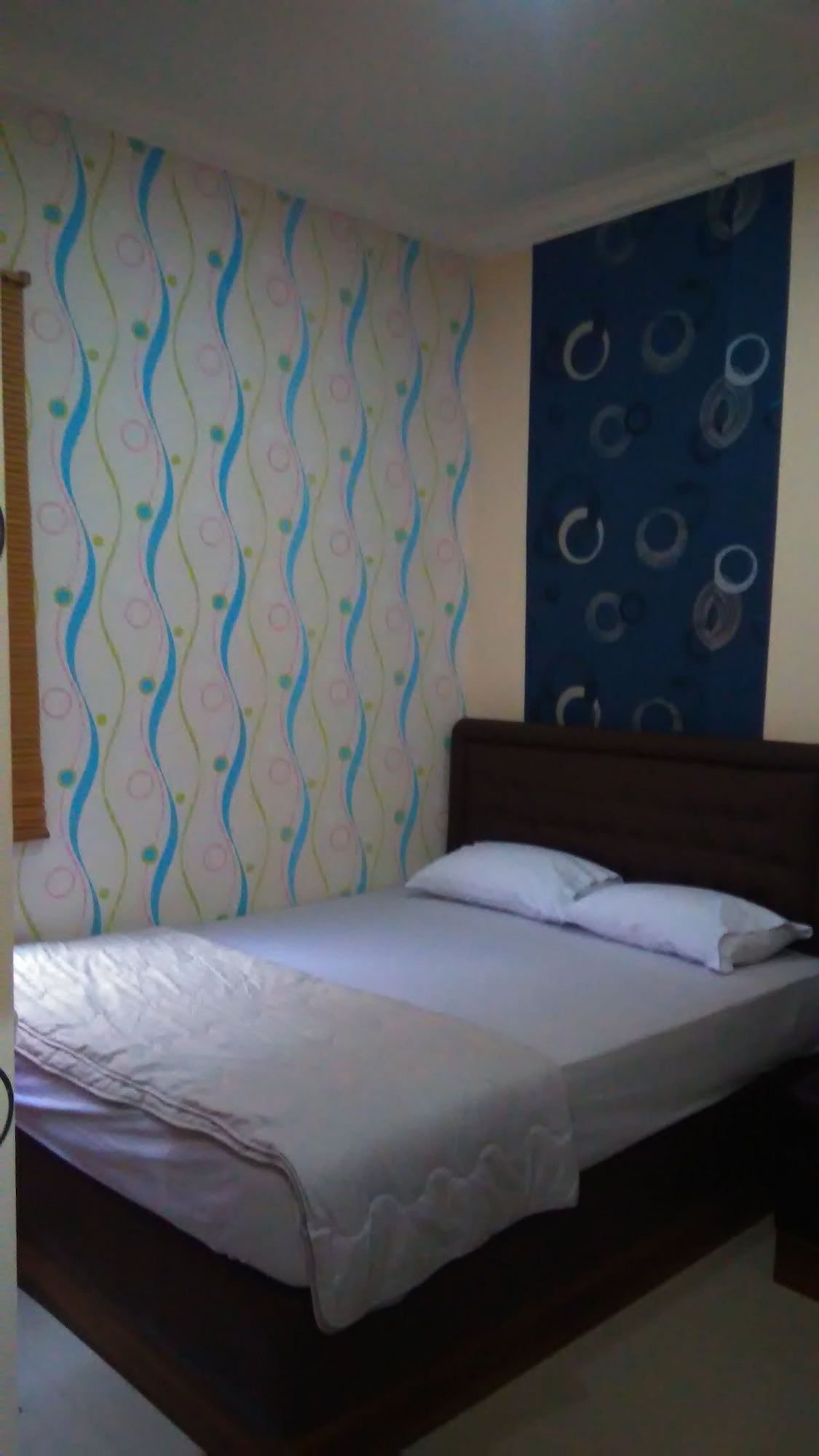 DELUXE, DOUBLE BED