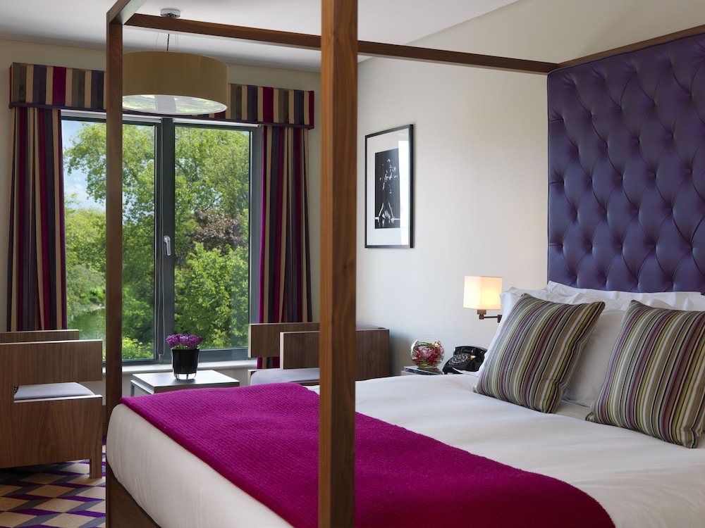 Fitzwilliam Hotel 12/52