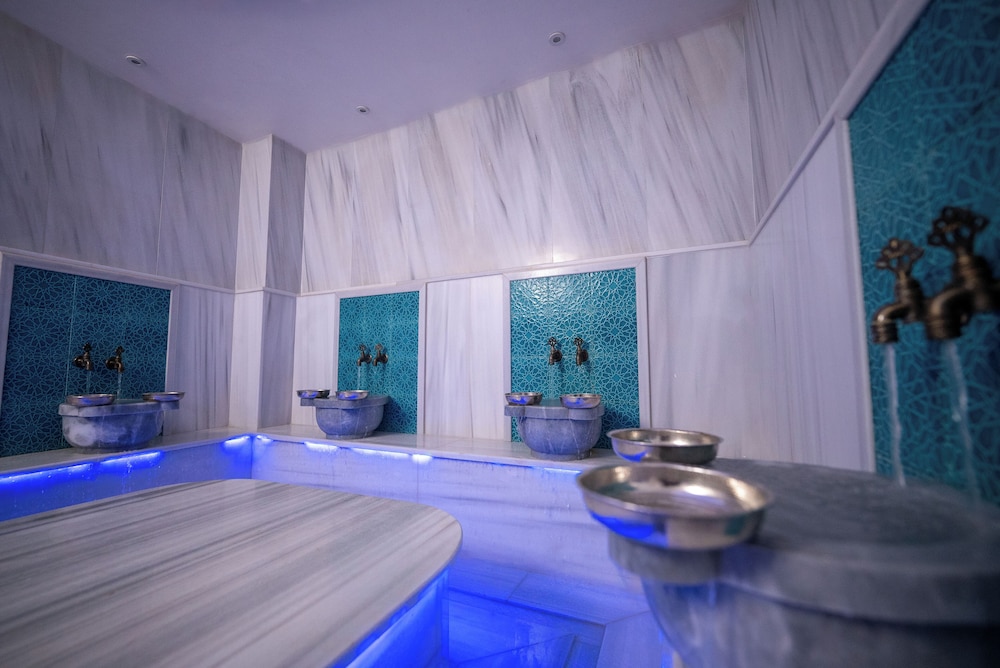 Mari Suites Hotel 43/63