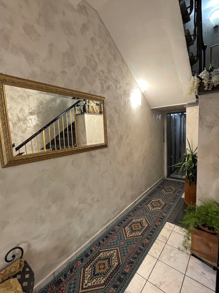 HOTEL LEOPOLDA 4/50