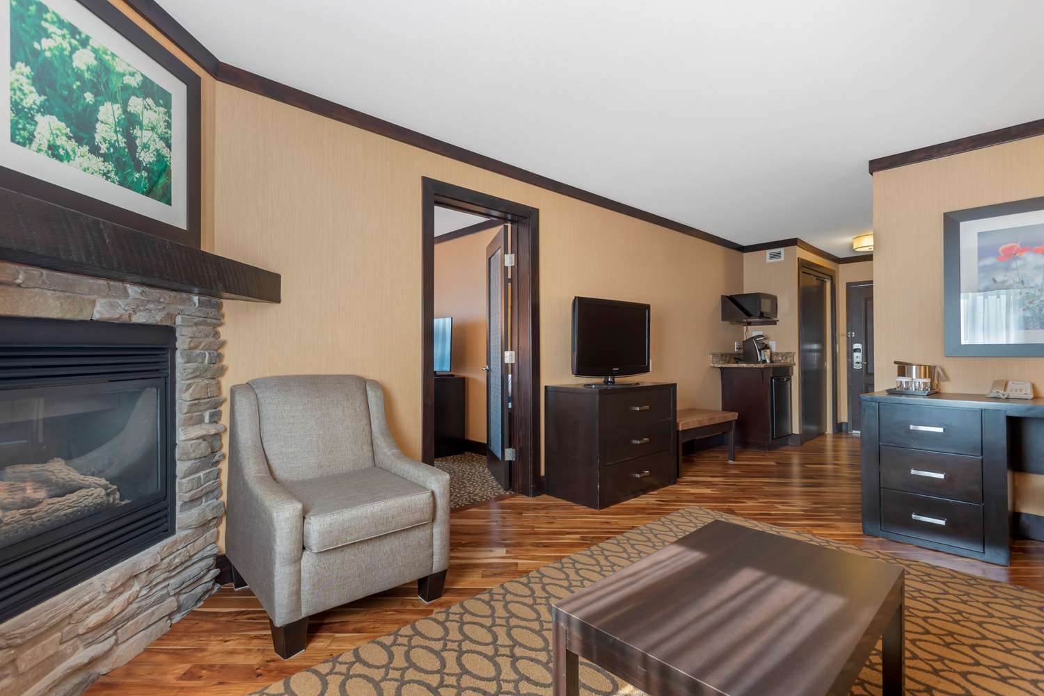 Best Western Plus Fernie Mountain Lodge 3/10