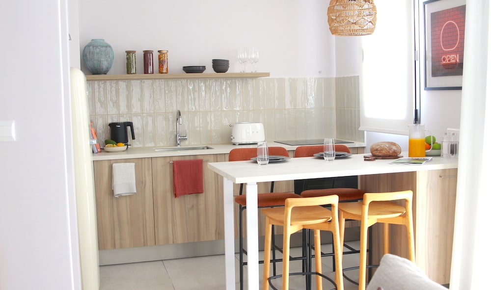 LIV & Co Suites & Villas 30/37