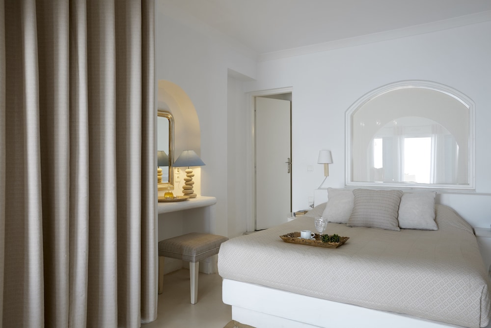 JUNIOR SUITE, CALDERA AND SEA VIEW