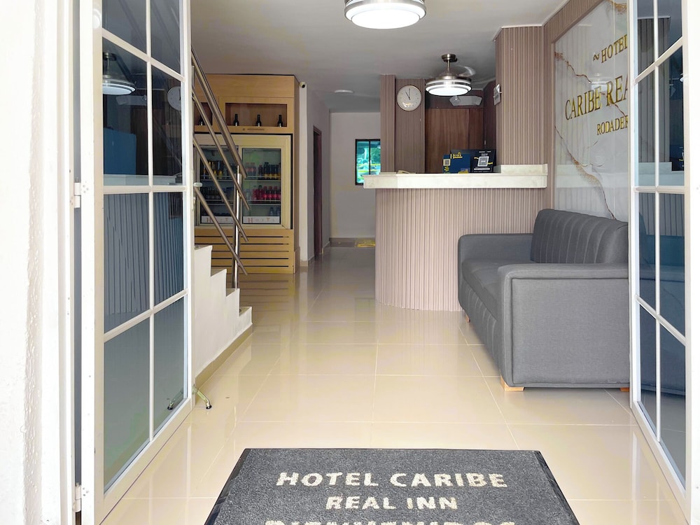 Hotel Caribe Real Inn 9/50