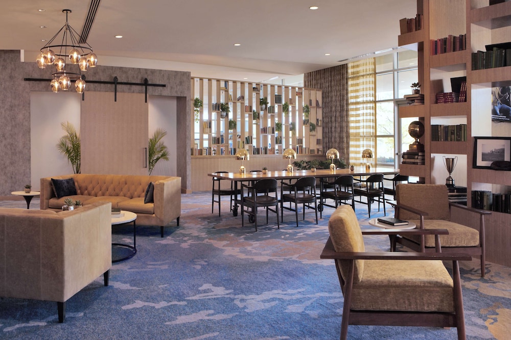 HILTON OMAHA 41/64
