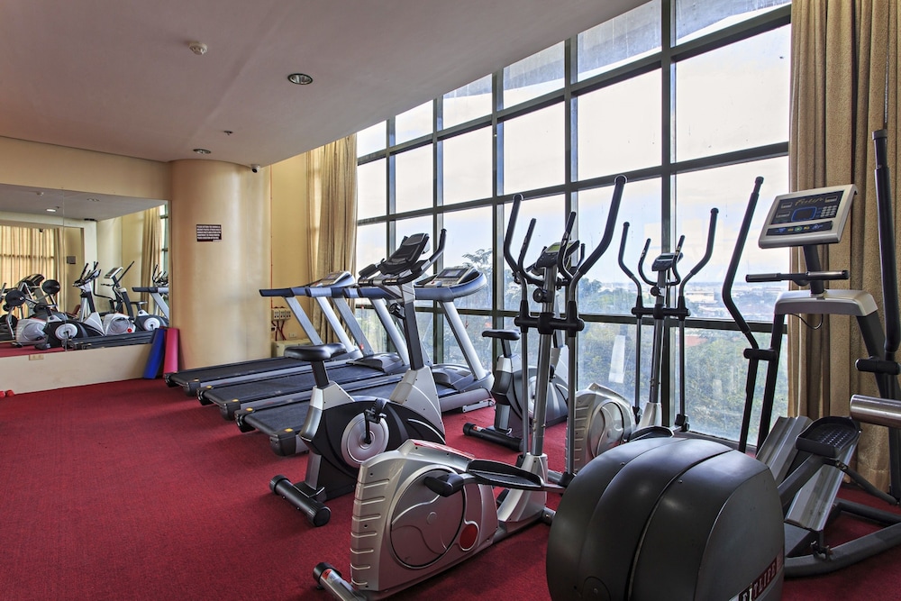 Sarrosa International Hotel And Residential Suites 34/50