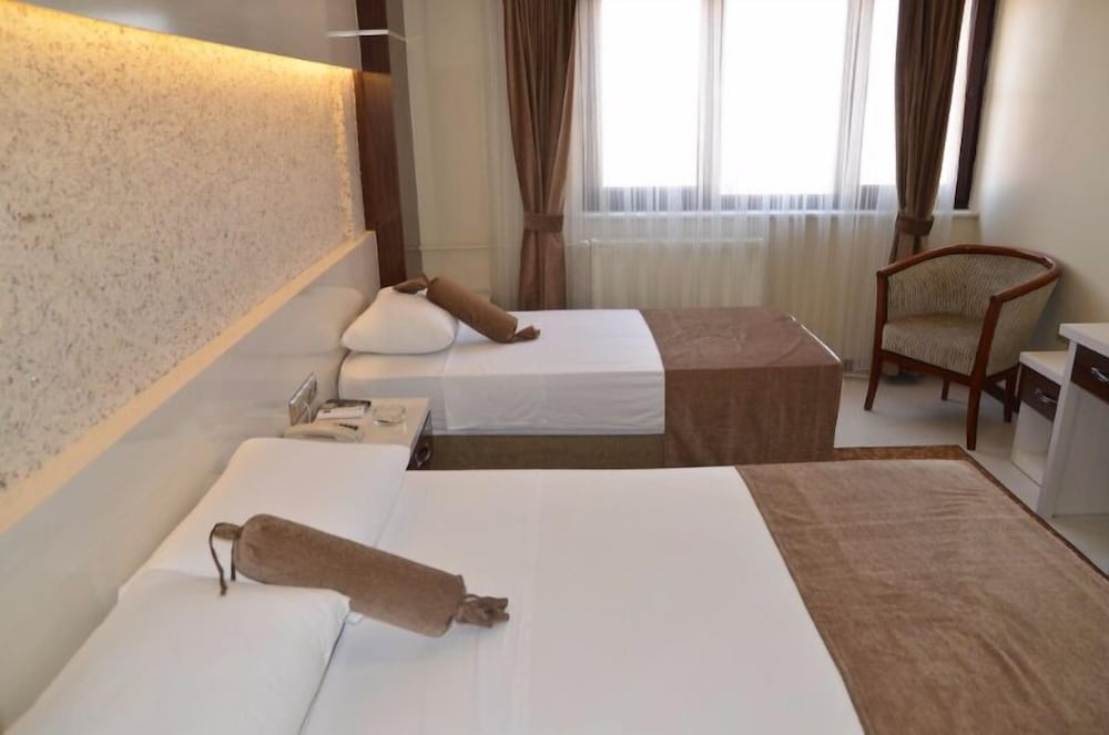 Napa Hotel 18/37