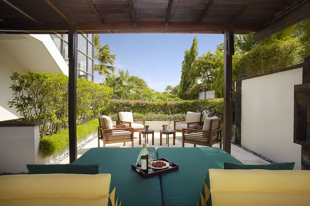 TEMPLE HILL RESIDENCE 35/72