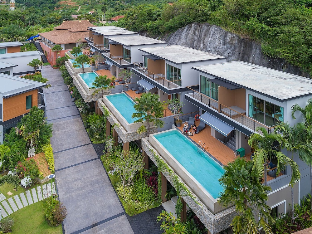 Le Resort 71/73