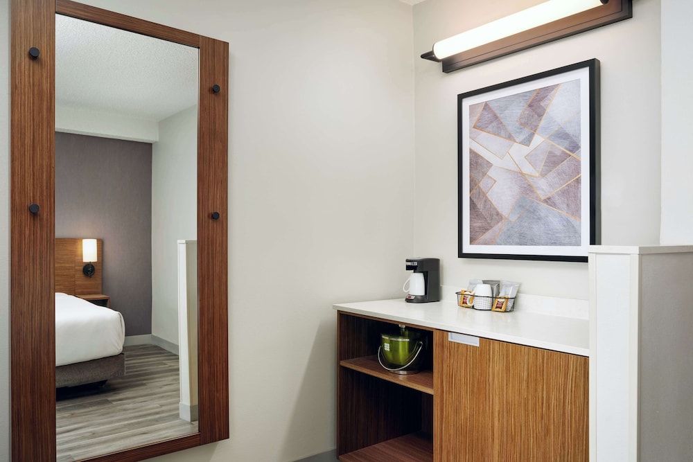 Hyatt Place Greensboro 54/54