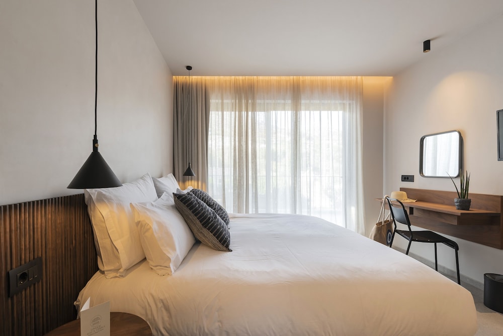 ROOM, DOUBLE BED, TERRACE VIEW