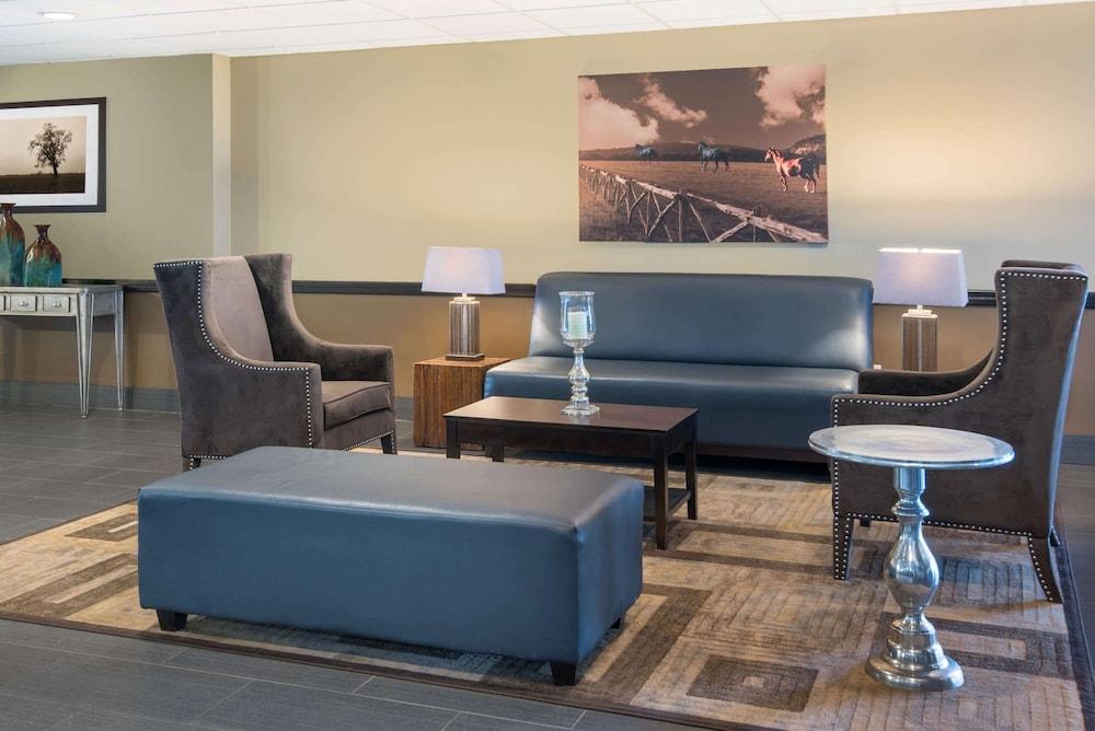 Howard Johnson Texarkana 22/24