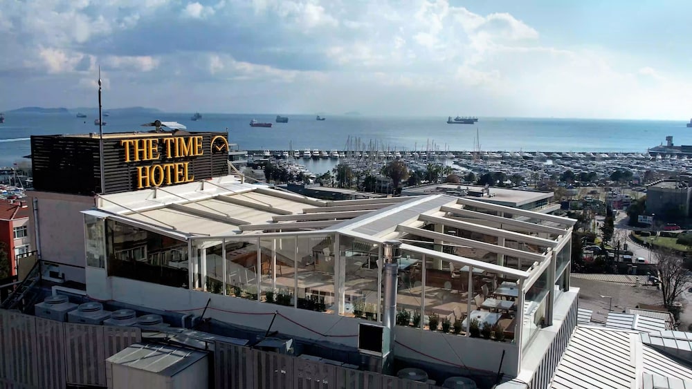 THE TIME HOTEL MARINA 7/87