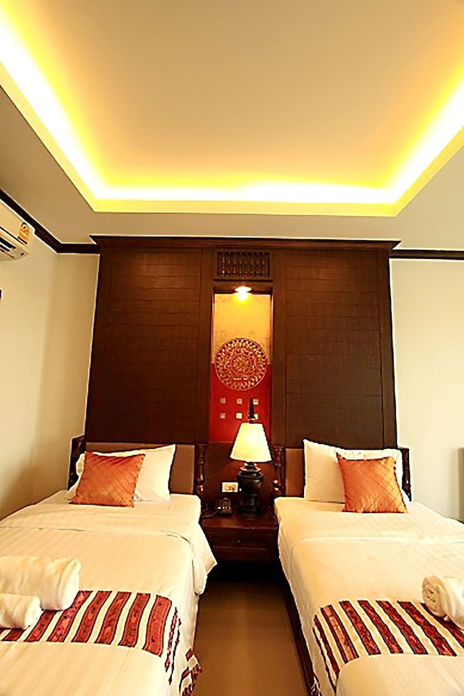 Baan Ratchiangsaen 18/56