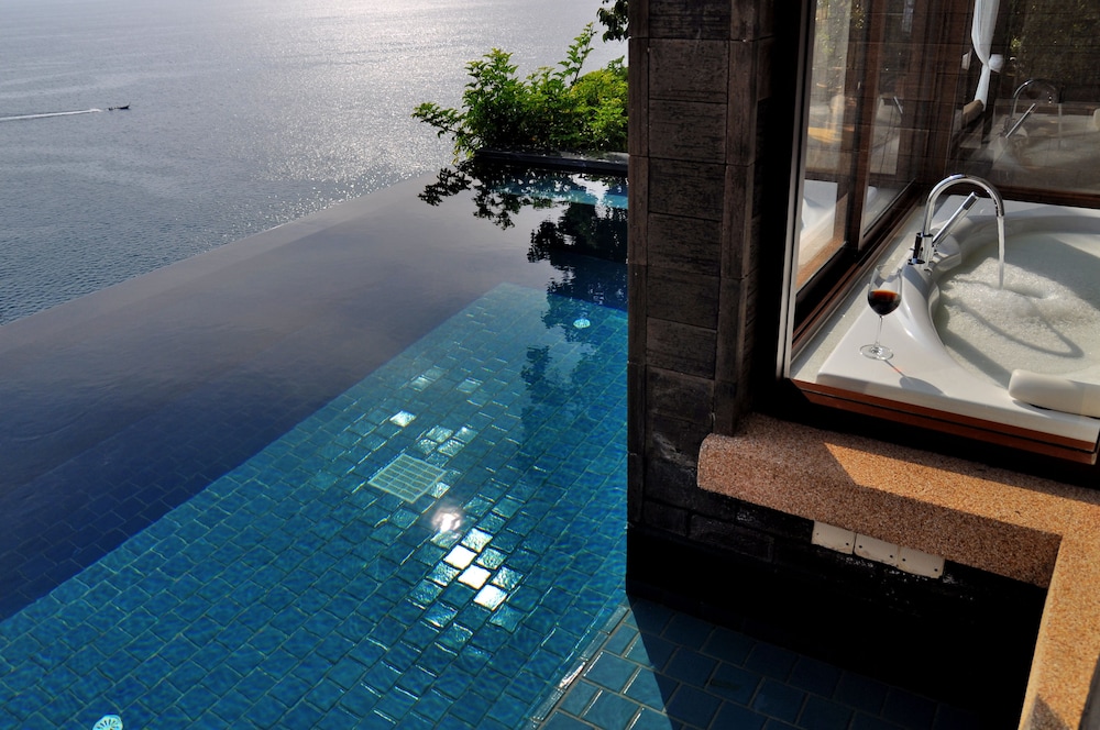 Paresa Resort Phuket 45/90