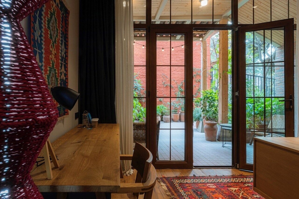 Khedi Hotel, Tbilisi 7/50