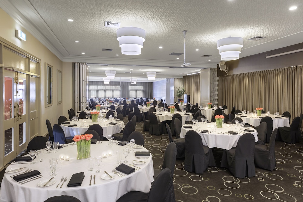 Dorset Gardens Hotel 35/49