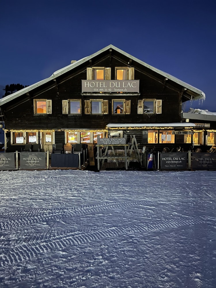 Hotel du Lac 3/50
