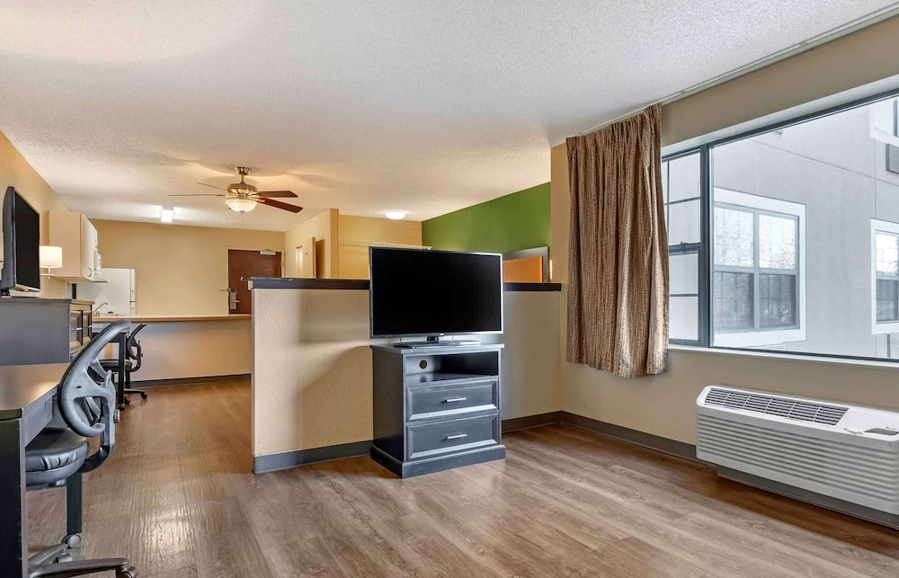 Extended Stay America Sacramento - Roseville 40/52