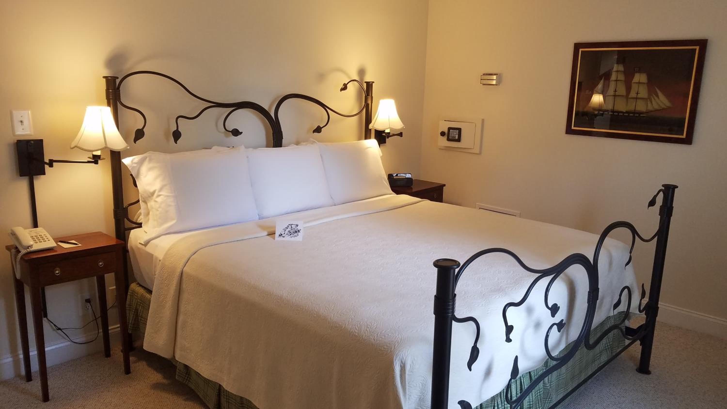 Suite, Queen Bed