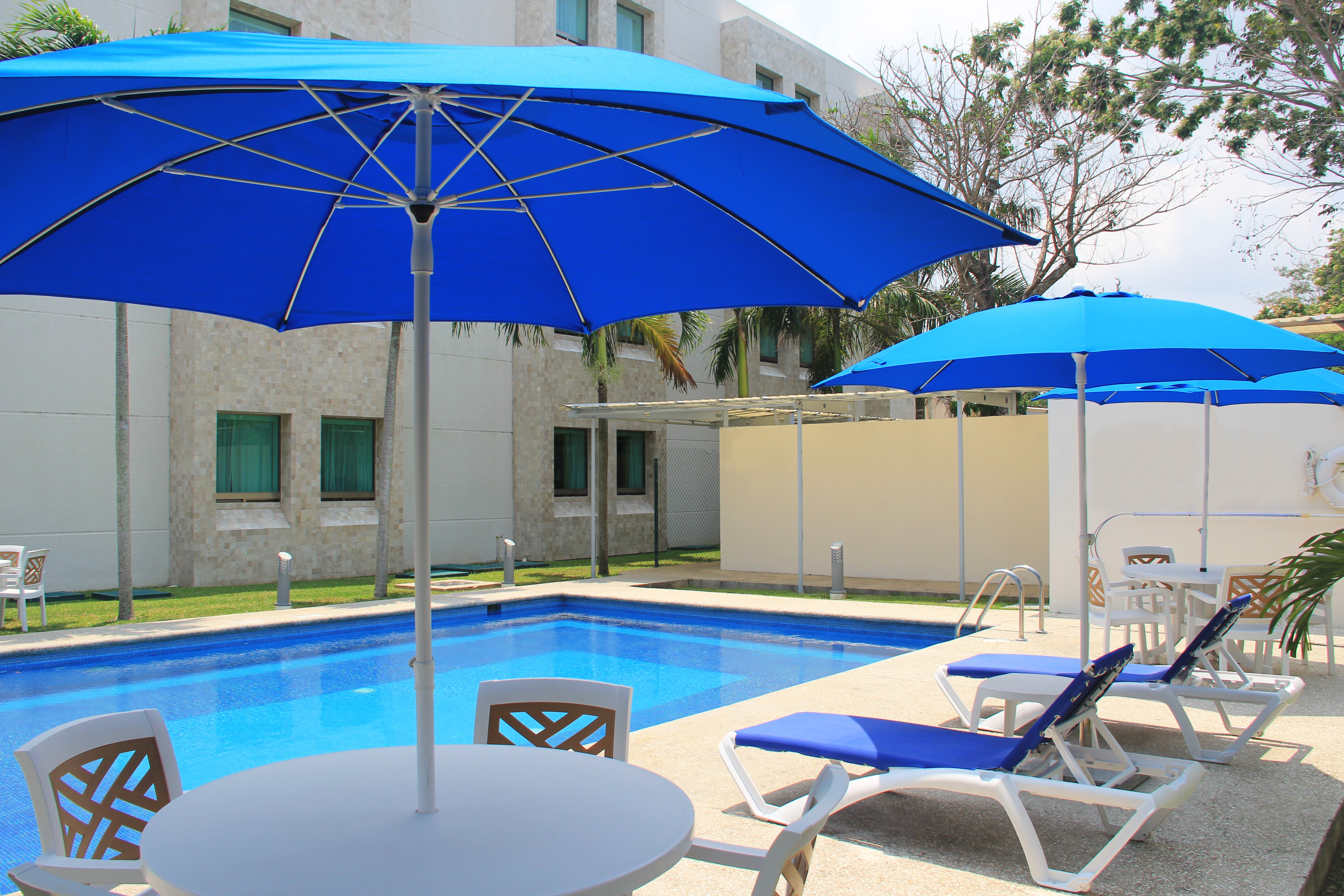 HOLIDAY INN EXPRESS PARAISO DOS BOCAS 7/23