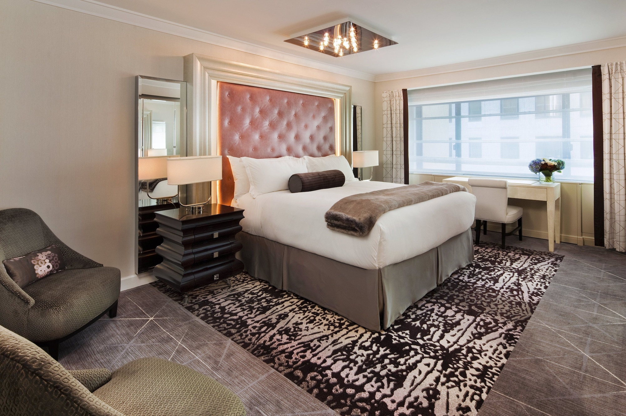 1 Bedroom, Glamour, Suite, King Bed