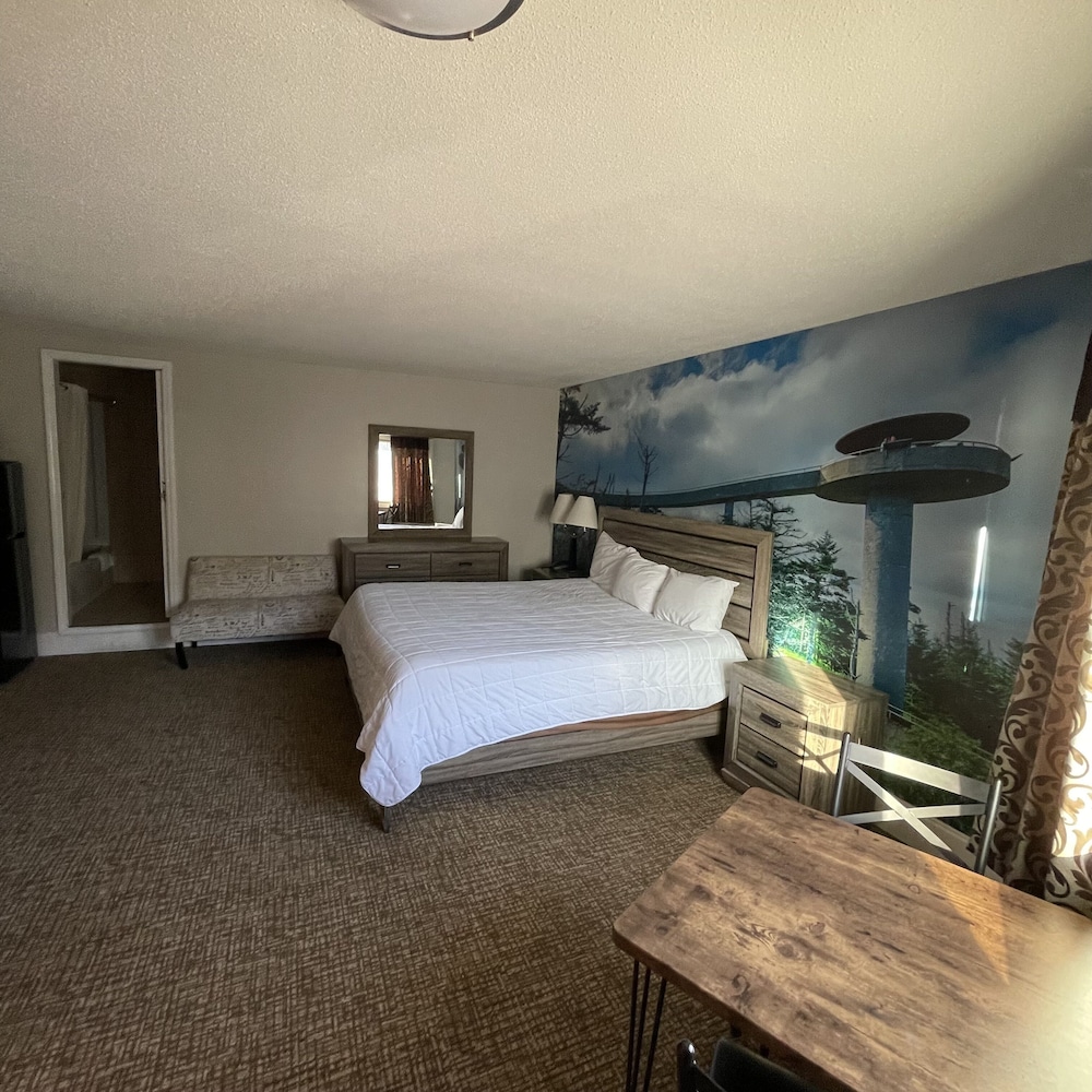 Country Town N Suites 18/65