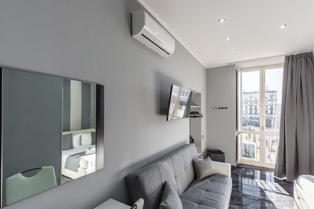 Hotel Bella Napoli Suites 39/67