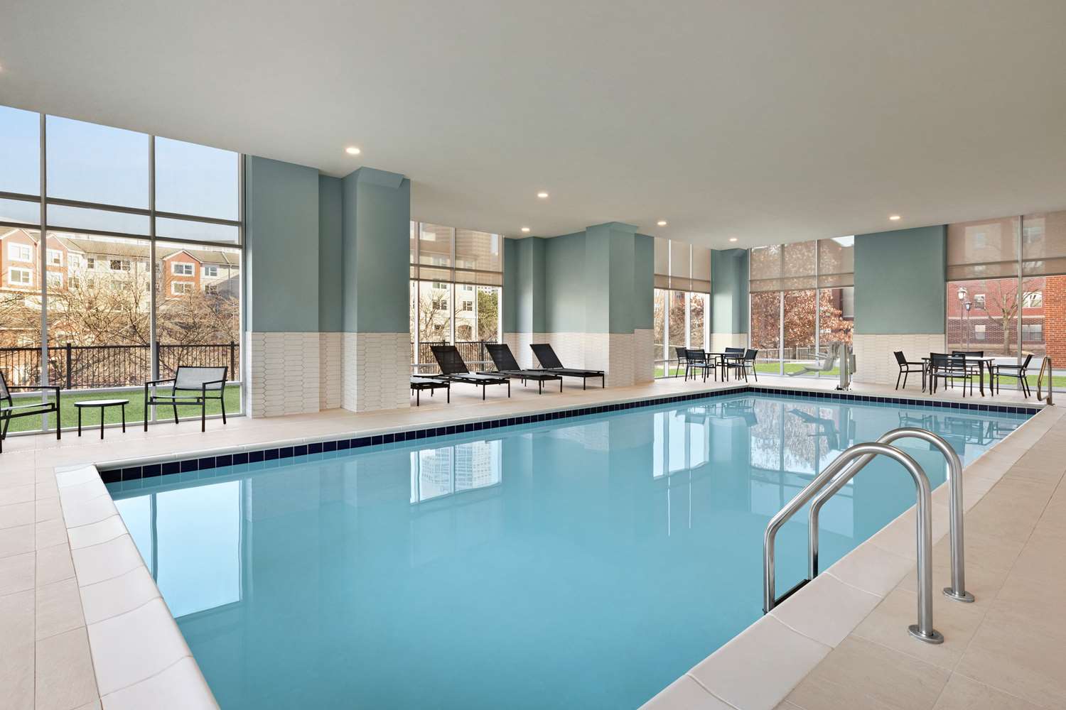 Hampton Inn Indianapolis Canal IUPUI 17/40