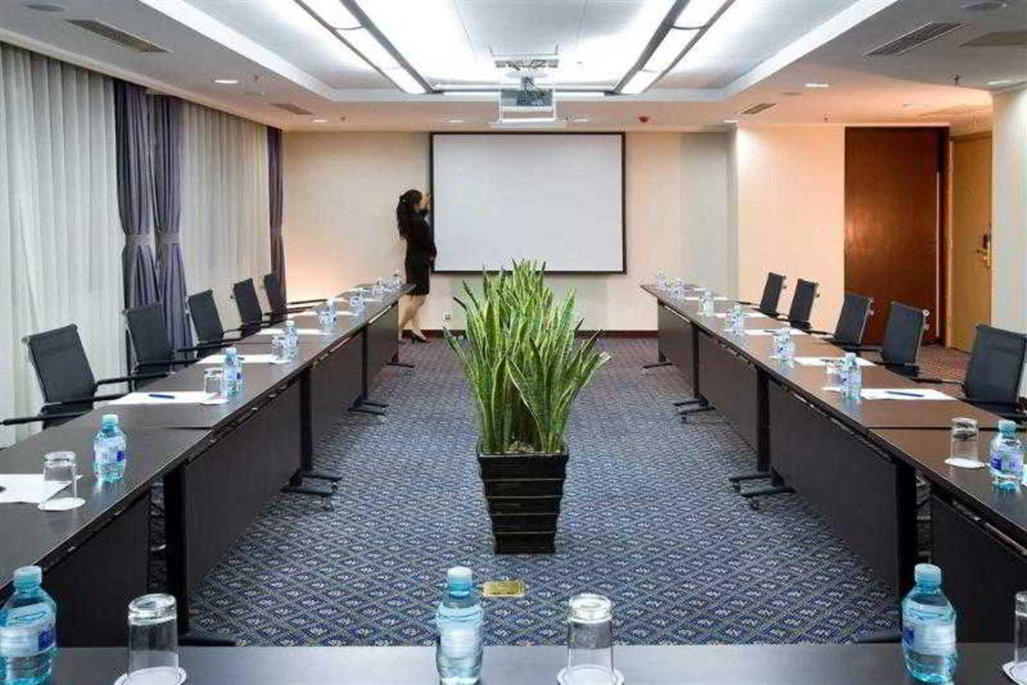 Beijing XinQiao Hotel 39/50