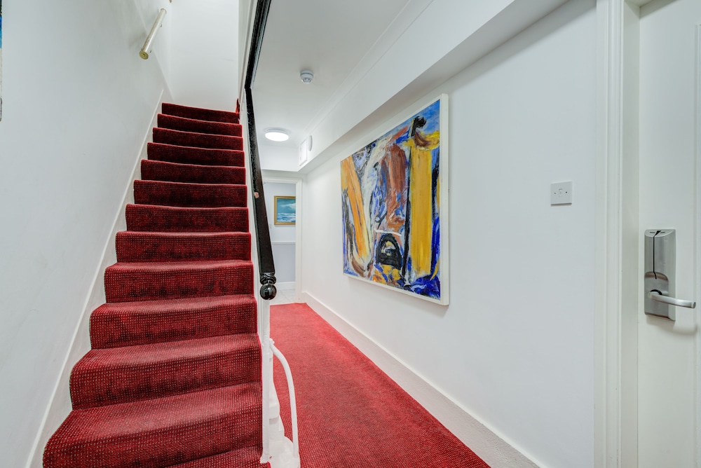 Admiral Hotel at Park Avenue (ex Admiral Hotel) 34/50
