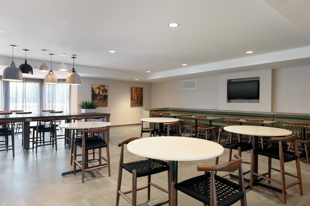 Fairfield Inn & Suites Savannah Airport 33/49