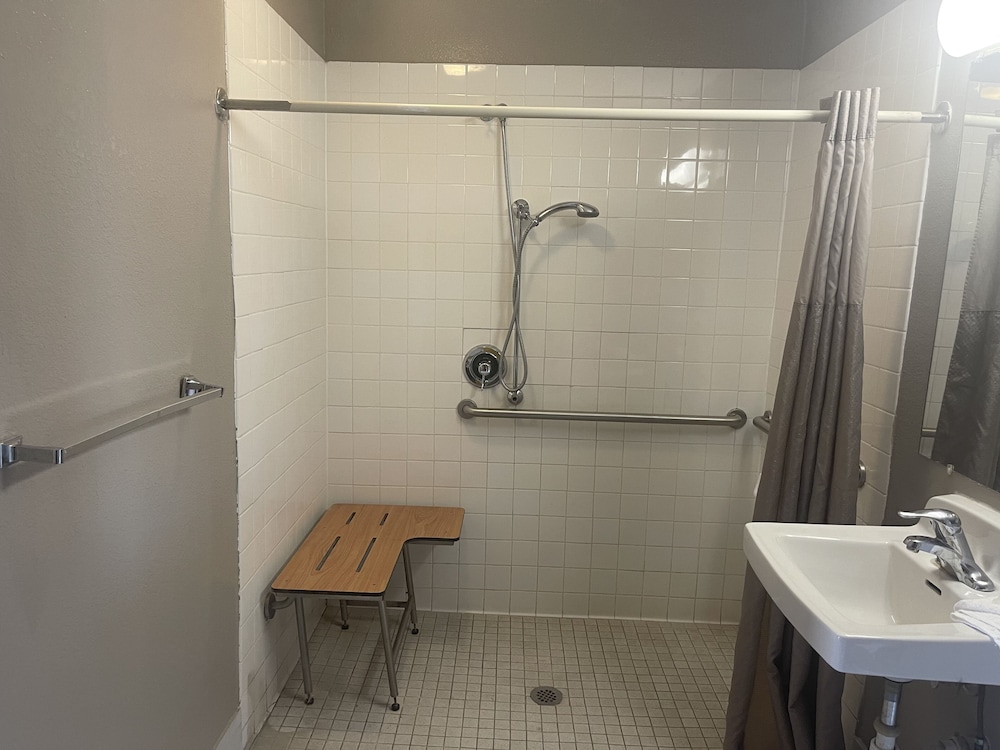 Motel6 Denton, TX - UNT 55/60