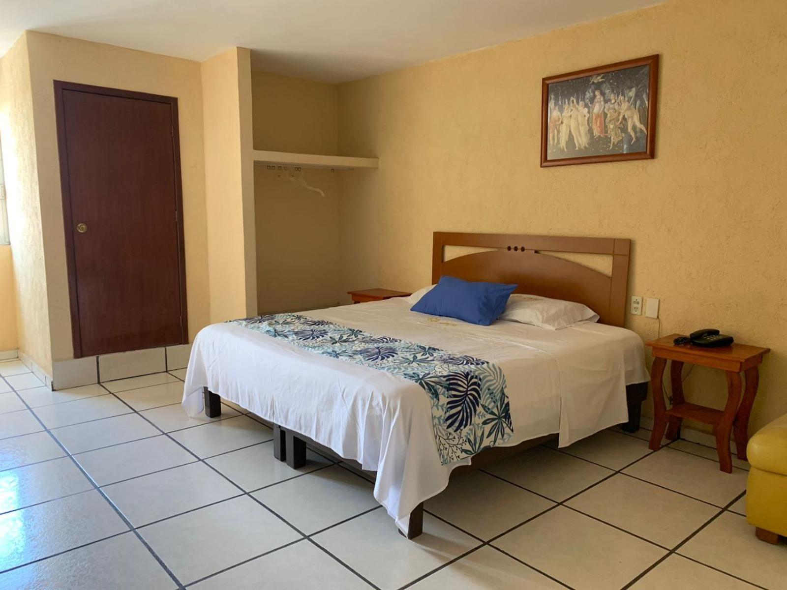 Hotel Plaza Jardin 19/70
