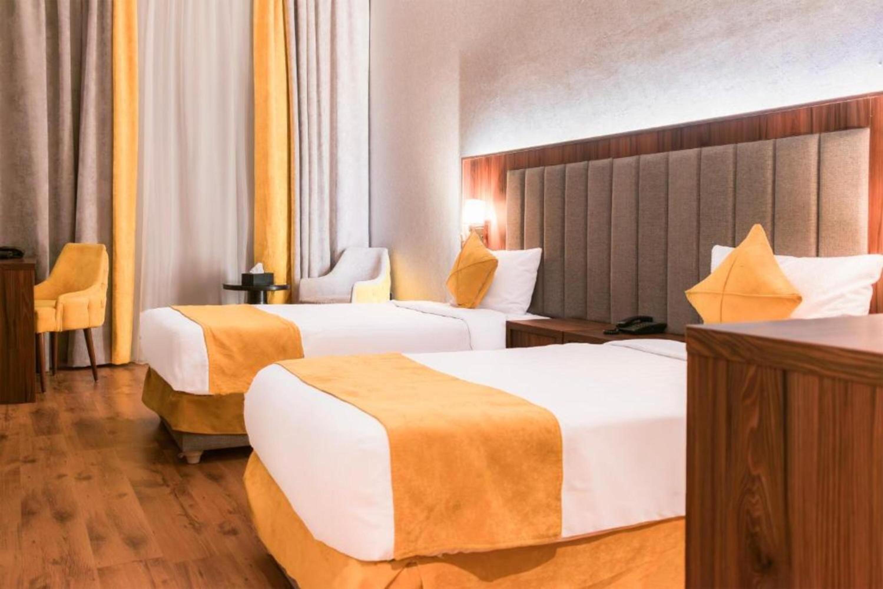 Standard, Twin Beds
