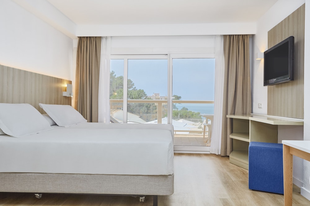 Universal Don Camilo Aparthotel 29/71