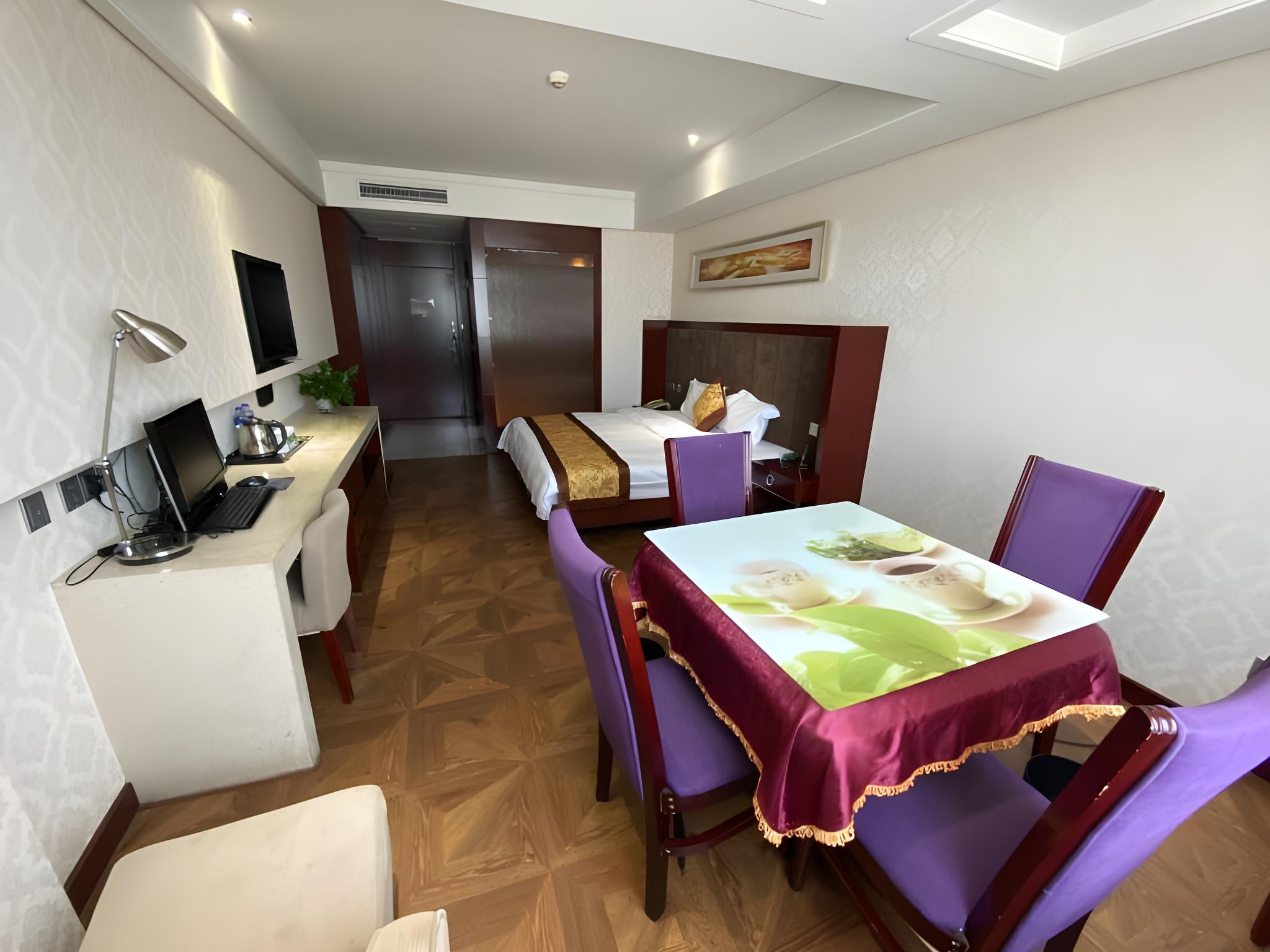 Feature, Suite