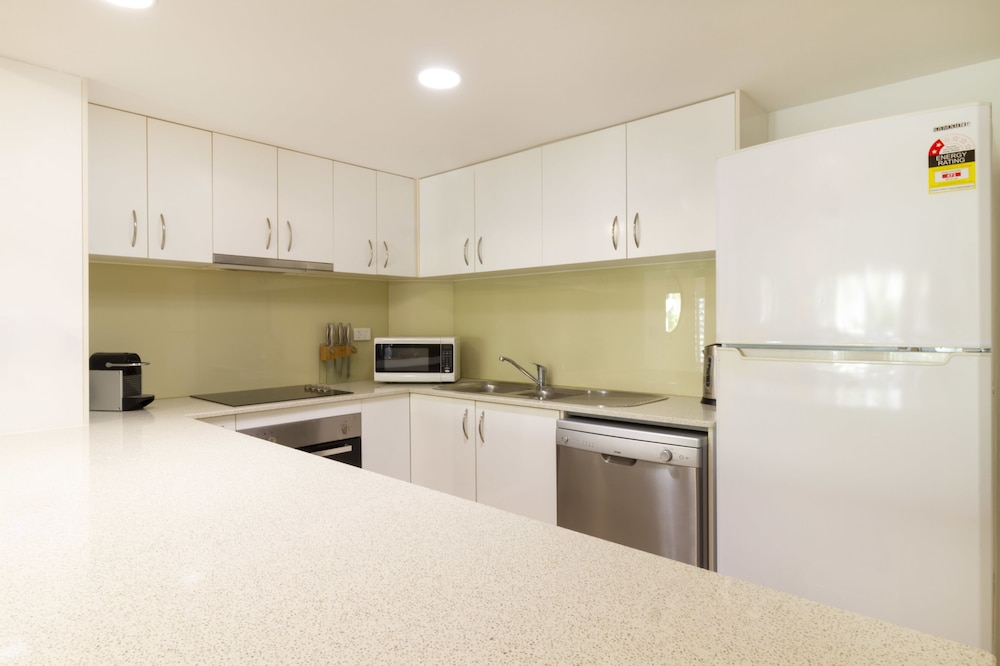 Apartments At the White House Port Douglas 12/65